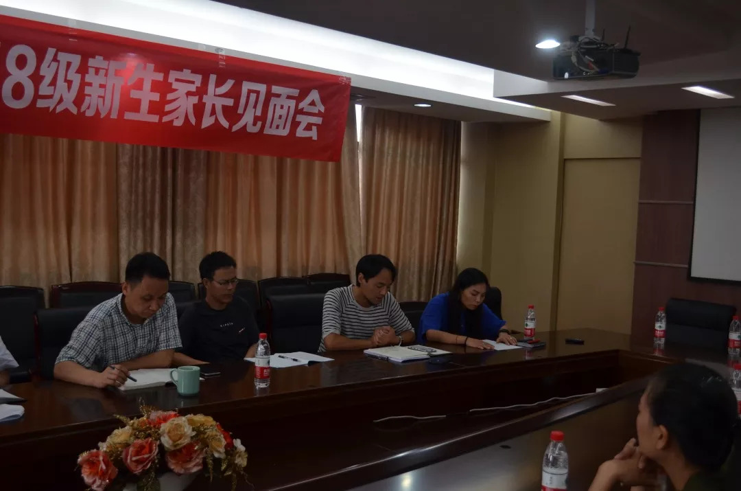 【理响中国】培养社会主义建设者和接班人要在坚定理想信念上下功夫